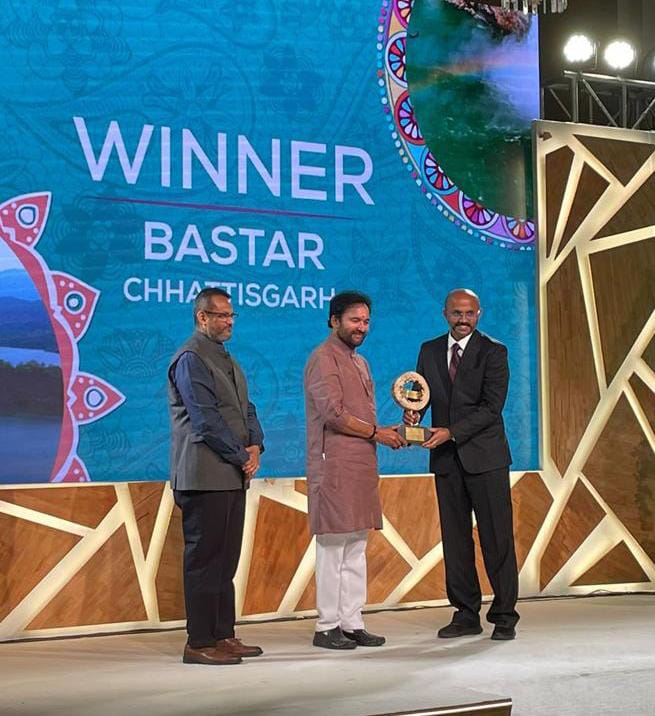 छत्तीसगढ़ के बस्तर को 'बेस्ट ऑफ बीट डेस्टिनेशन' अवार्ड छत्तीसगढ़ के बस्तर को 'बेस्ट ऑफ बीट डेस्टिनेशन' अवार्ड
