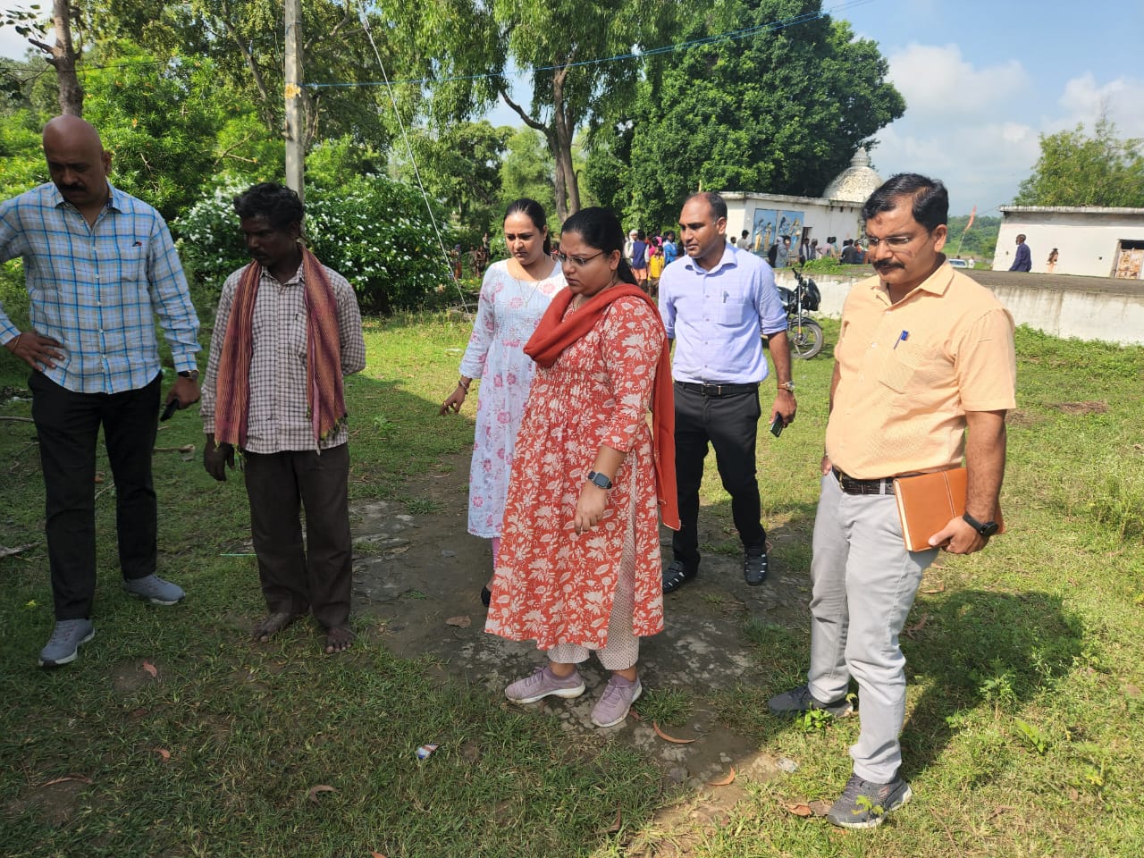  पुजारी के हाथ-पैर बांध चाबी छीनी, ग्रेनाइट की मूर्ति उठा ले गए चोर