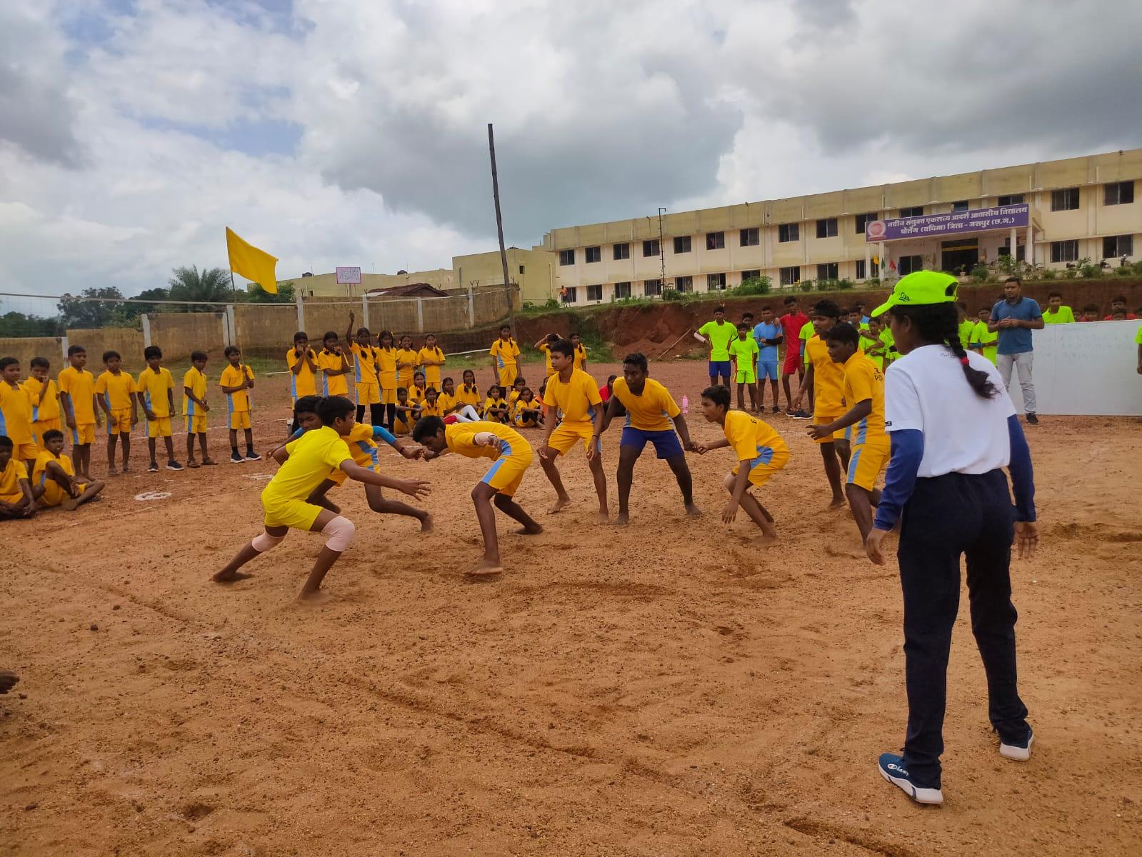 तीन दिवसीय खेल स्पर्धा में बच्चों ने दिखाए जौहर