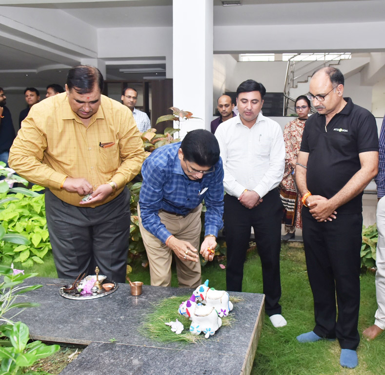 कम सुविधा में बेहतर प्रदर्शन ध्यानचंद से सीखना चाहिए-प्रो.पटेरिया