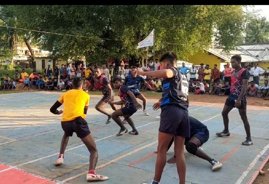 भानपुरी में कबड्डी प्रतियोगिता 