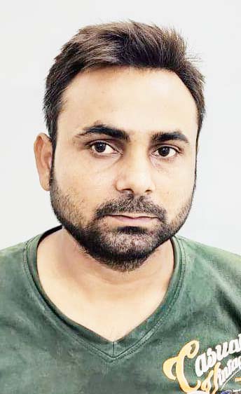 फ्लिपकार्ट कंपनी का अफसर बन ठगी, यूपी का युवक बंदी