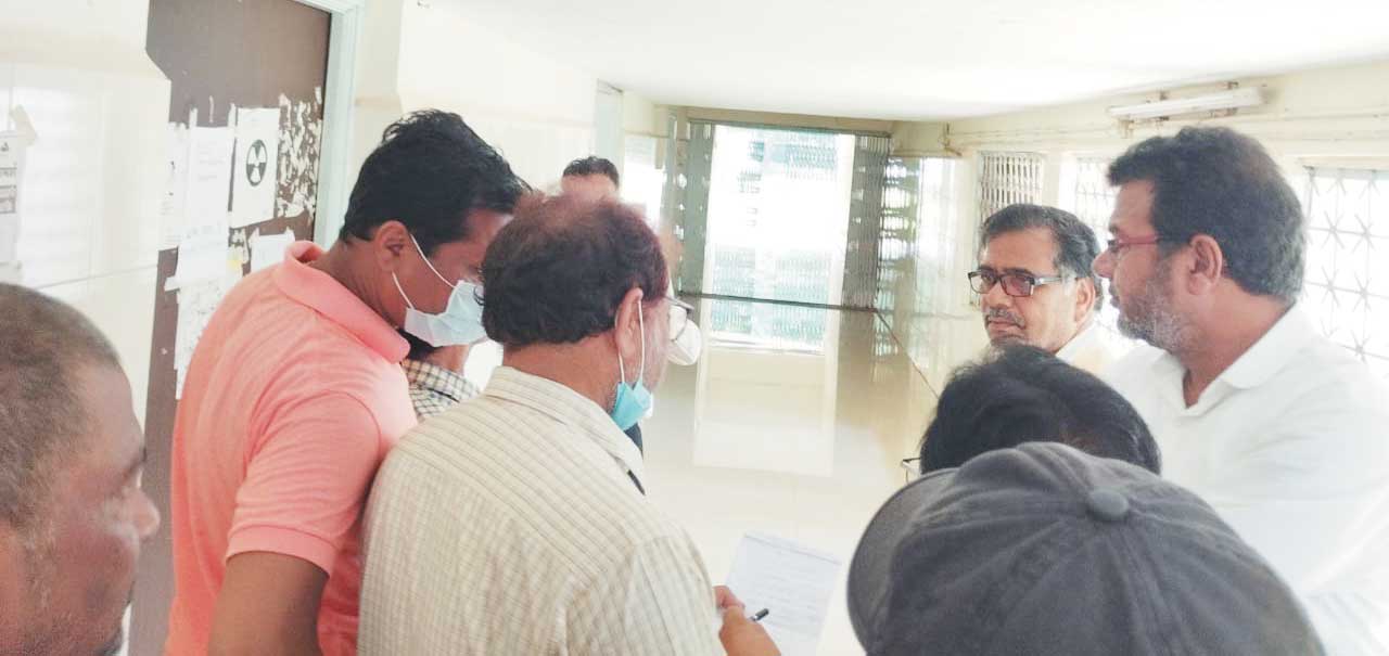 यूनियन प्रतिनिधियों ने राजहरा माइंस अस्पताल का किया निरीक्षण यूनियन प्रतिनिधियों ने राजहरा माइंस अस्पताल का किया निरीक्षण