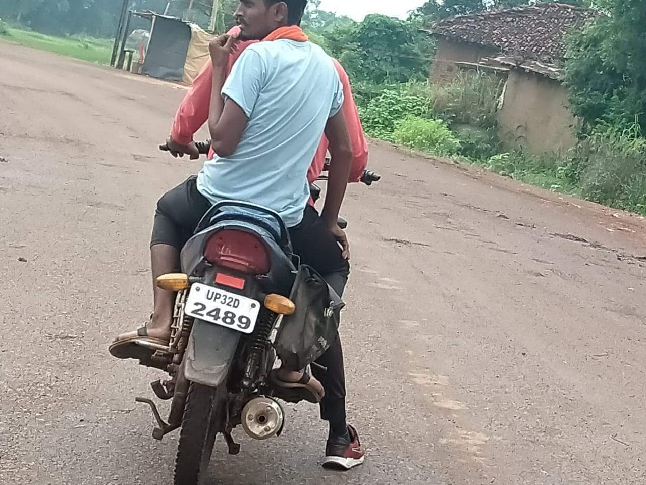 पता पूछने के बहाने बुजुर्ग महिला की खींची चैन, मामला दर्ज पता पूछने के बहाने बुजुर्ग महिला की खींची चैन, मामला दर्ज