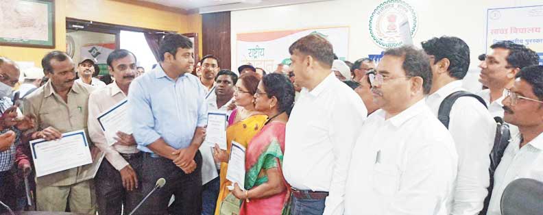 जिला स्वच्छ विद्यालय पुरस्कार, 37 विद्यालय सम्मानित जिला स्वच्छ विद्यालय पुरस्कार, 37 विद्यालय सम्मानित