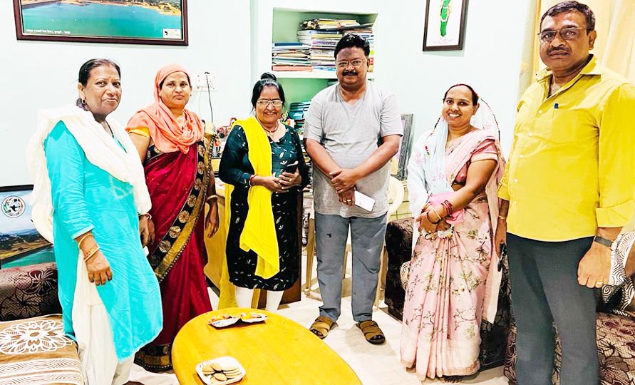 संसदीय सचिव मिंज से मिले आंबा कार्यकर्ता संघ के प्रांतीय अध्यक्ष और पदाधिकारी