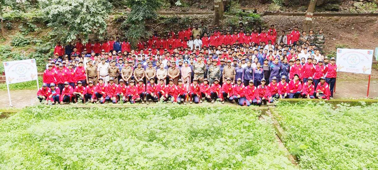 एनसीसी कैडेट ने ऐतिहासिक राम झरना का भ्रमण किया      