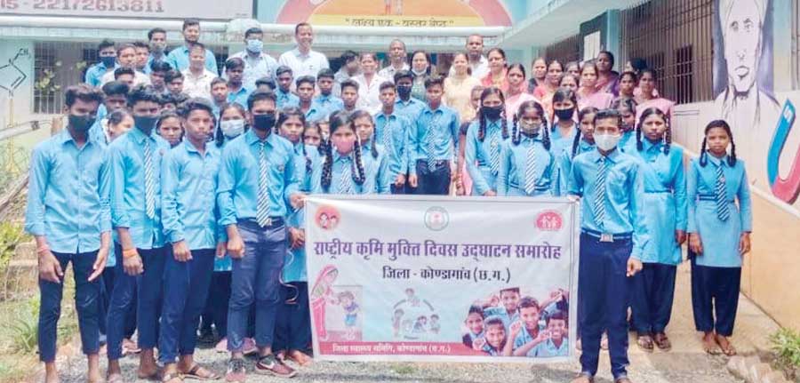 स्कूली बच्चों को कृमि और उससे होने वाली समस्याओं की दी जानकारी स्कूली बच्चों को कृमि और उससे होने वाली समस्याओं की दी जानकारी