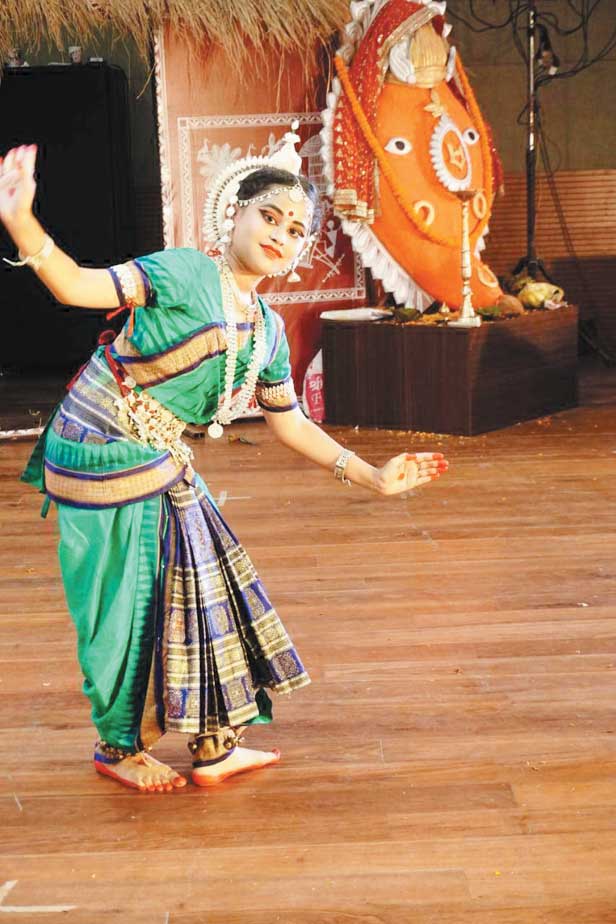 ओडिसी नृत्य में शिप्रा प्रथम