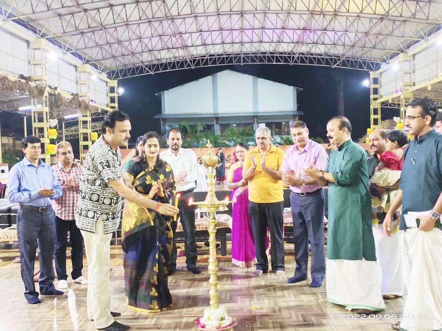 ओणम पर्व,  महिलाओं ने तिरुवथिरा का किया प्रदर्शन