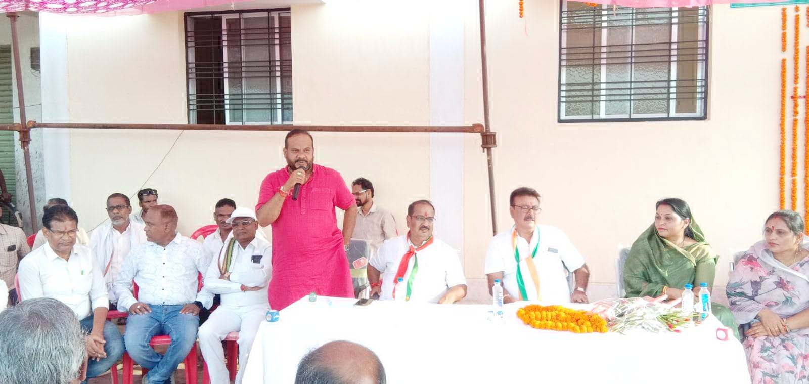 कृषि मंडी में निर्माण कार्य का भूमिपूजन