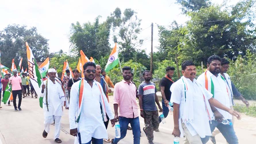 कांग्रेसियों ने लोदाम से साई टांगरटोली 10 किमी भारत जोड़ो यात्रा निकाली