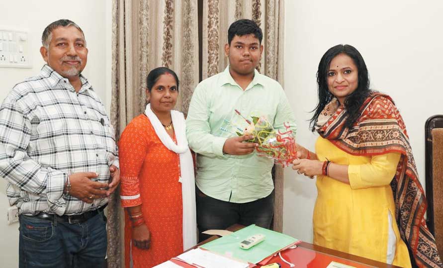 ओम ने जिले के साथ पूरे प्रदेश को किया गौरवान्वित