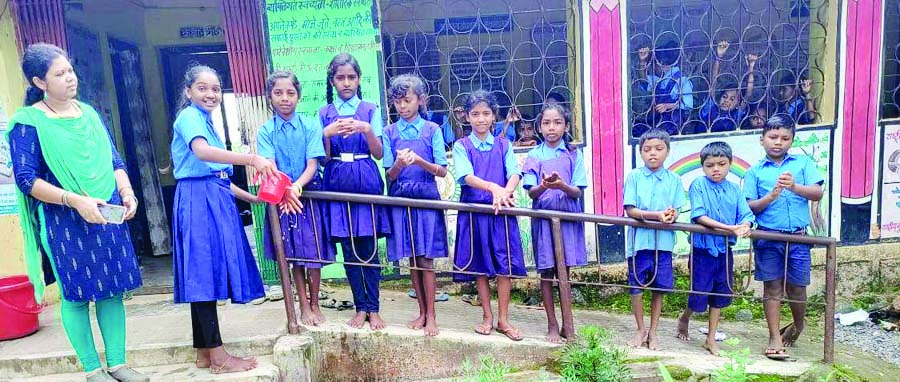 स्कूलीं बच्चों ने मनाया स्वच्छता पखवाड़ा