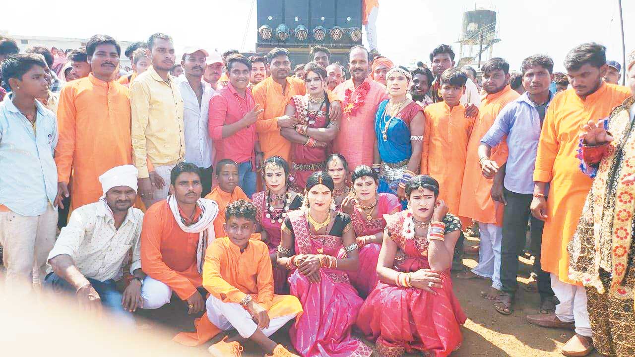 युवा पीढ़ी अपनी संस्कृति को भूल रही है-योगेश युवा पीढ़ी अपनी संस्कृति को भूल रही है-योगेश