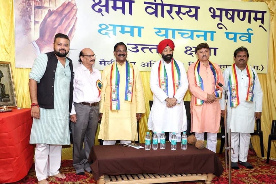 जैन समाज के क्षमावाणी कार्यक्रम में शामिल हुए अमरजीत 