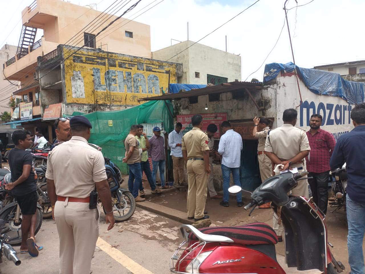 शराब दुकान से लाखों की चोरी