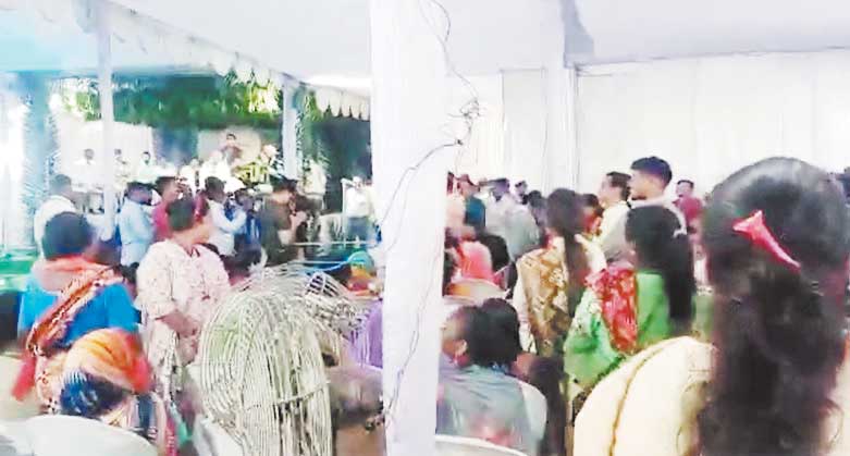 तमनार में ईसीसीएल की नई कोयला खदान की प्रक्रिया शुरू होने से रोष तमनार में ईसीसीएल की नई कोयला खदान की प्रक्रिया शुरू होने से रोष
