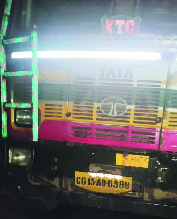  ट्रक की चपेट में युवक की मौत