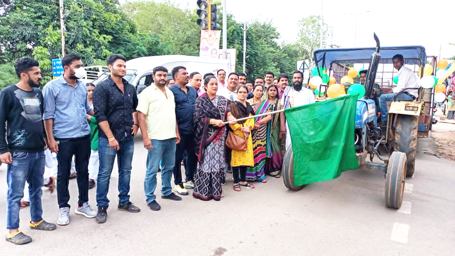 सडक़ों पर दुर्घटनाग्रस्त गौवंश के राहत व उपचार के लिए गौ सेवा रथ रवाना सडक़ों पर दुर्घटनाग्रस्त गौवंश के राहत व उपचार के लिए गौ सेवा रथ रवाना