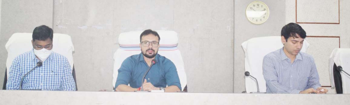 दिव्यांगों व किसानों को पहुंचाएं फायदा- कलेक्टर दिव्यांगों व किसानों को पहुंचाएं फायदा- कलेक्टर