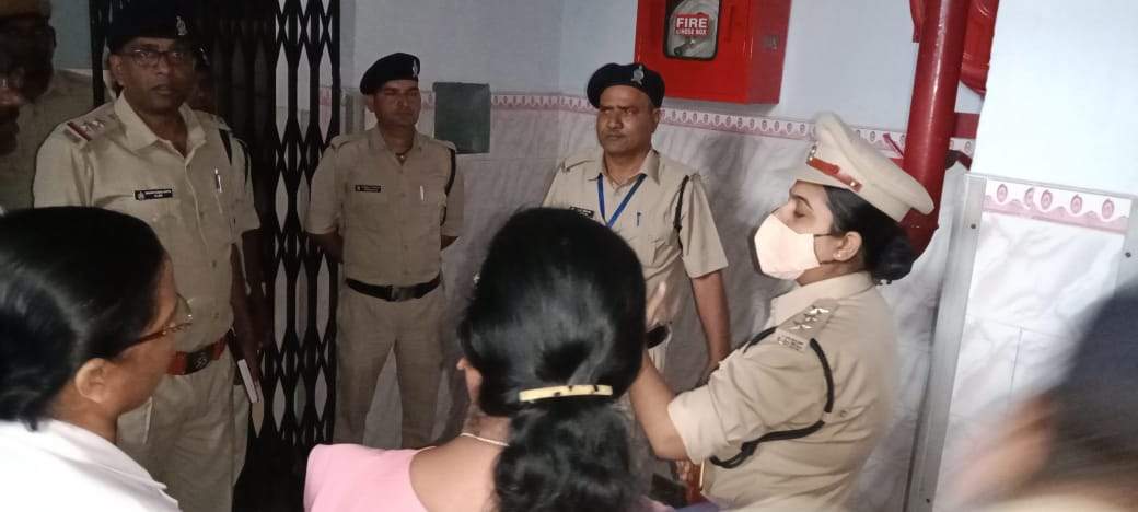 फायर सेफ्टी में लापरवाही, होलीक्रॉस कॉलेज व वसुंधरा सिटी मल्टीप्लेक्स को नोटिस