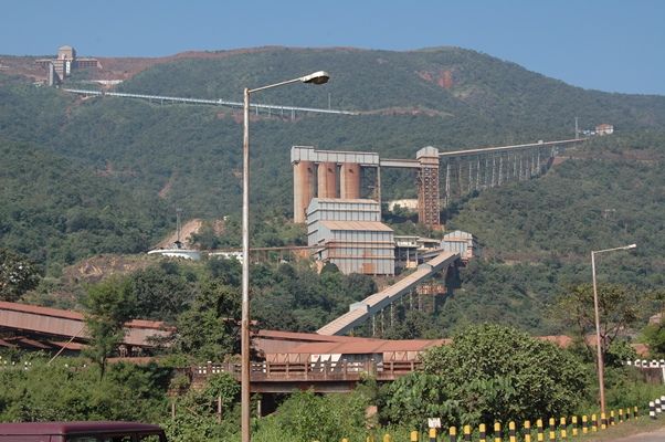 विश्वकर्मा पूजा में बचेली खदान क्षेत्र में जाने दोपहर 1 बजे तक की अनुमति