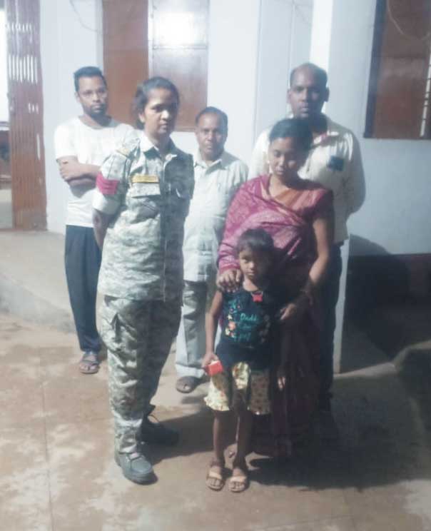चंद घंटों में ही पुलिस ने गुम बच्चे को किया बरामद, परिजनों को सौंपा
