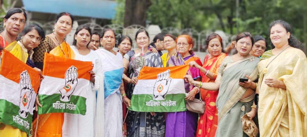 महिला कांग्रेस ने सोल्लास मनाया स्थापना दिवस