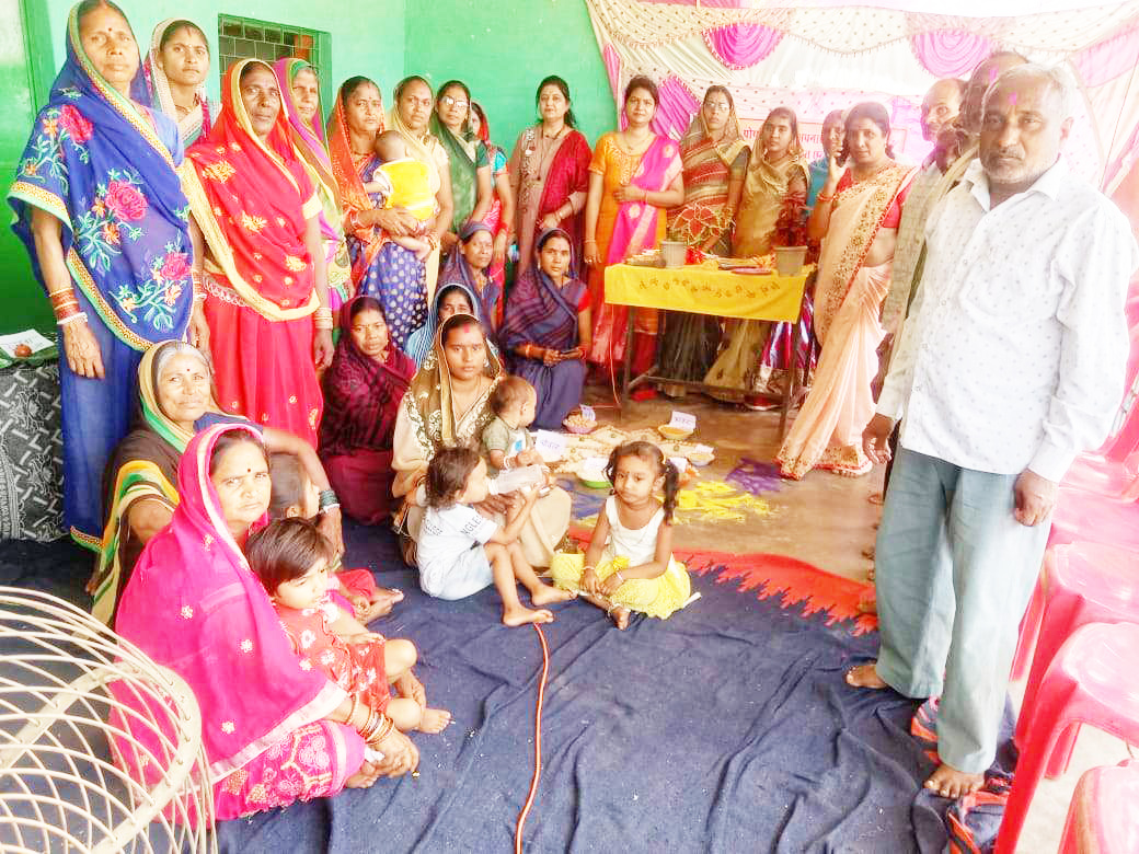 अटंग में हुआ पोषण माह पर कार्यक्रम, हरी भाजियों की लगी आकर्षक प्रदर्शनी