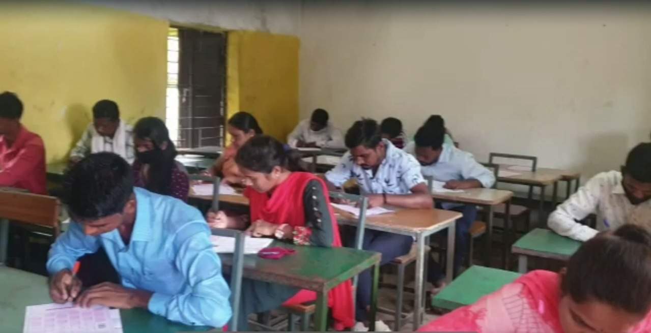 टीईटी प्रथम पाली की परीक्षा में साढ़े 3 हजार गैरहाजिर टीईटी प्रथम पाली की परीक्षा में साढ़े 3 हजार गैरहाजिर