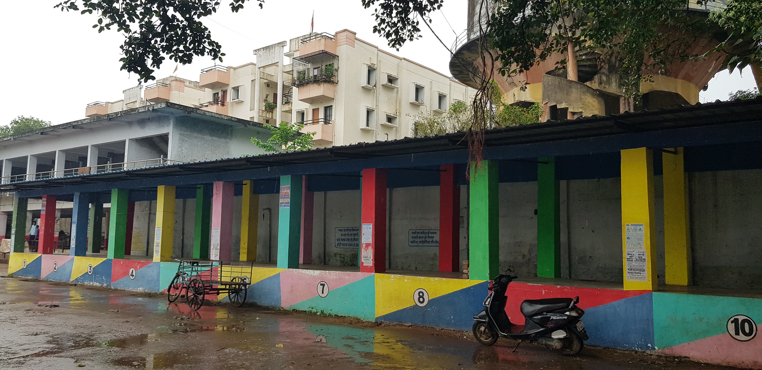 पौनी पसारी योजना, बनाए गए शेड निर्माण शो-पीस बनकर रह गया, लाखों हुए खर्च