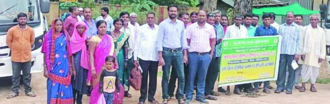 शैक्षणिक भ्रमण के लिए परियोजना क्षेत्र के 150 किसान कांकेर एवं धमतरी रवाना