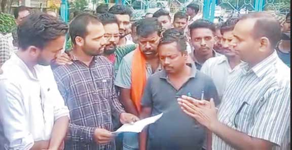 क्षेत्र में सबसे बड़ी समस्या है ब्लास्टिंग व जलस्तर का कम होना... क्षेत्र में सबसे बड़ी समस्या है ब्लास्टिंग व जलस्तर का कम होना...