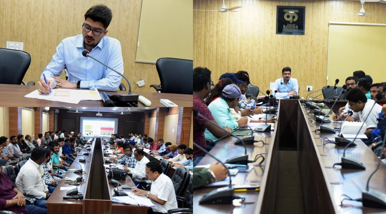 कलेक्टर ने जल जीवन मिशन योजना के कार्यों की समीक्षा बैठक कलेक्टर ने जल जीवन मिशन योजना के कार्यों की समीक्षा बैठक