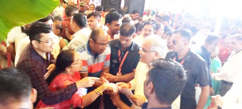 दल्ली में पत्रकार भवन के लिए सीएम को सौंपा ज्ञापन दल्ली में पत्रकार भवन के लिए सीएम को सौंपा ज्ञापन