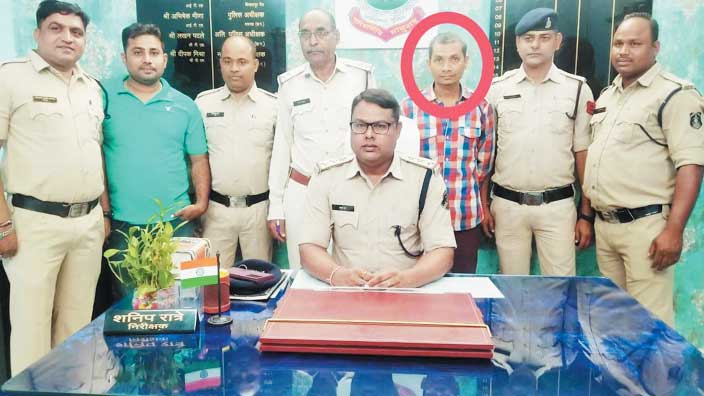  घर की बाड़ी में लाश को दफन कर था फरार, लिव इन में रहने वाला ही निकला हत्यारा