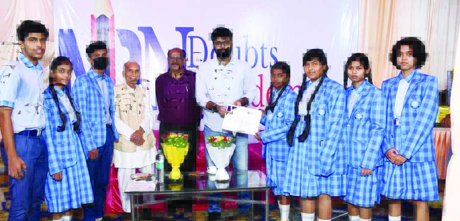 बस्तर में शुरू हुई अनोखी पहल-अब बच्चे ट्यूशन तक नहीं, ट्यूशन पहुँचेगा बच्चों तक बस्तर में शुरू हुई अनोखी पहल-अब बच्चे ट्यूशन तक नहीं, ट्यूशन पहुँचेगा बच्चों तक