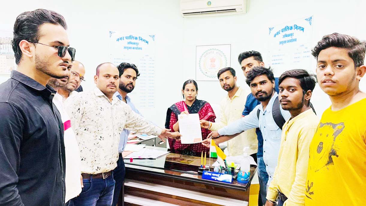 महामाया मंदिर के आसपास मांस-मटन की दुकानें बंद हो-युवा मोर्चा महामाया मंदिर के आसपास मांस-मटन की दुकानें बंद हो-युवा मोर्चा