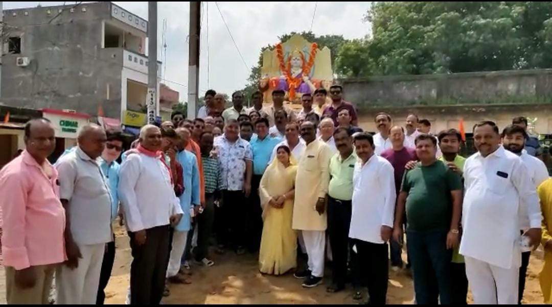 नवरात्रि व अग्रसेन जयंती पर प्रतिमाओं का अनावरण