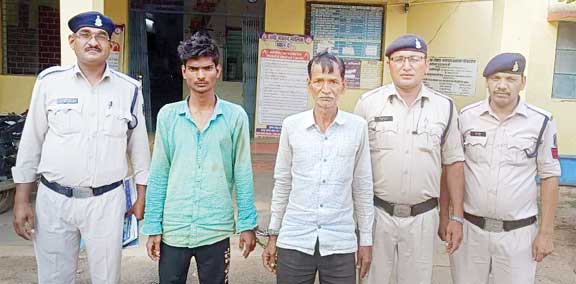 छड़ चोरी करने वाले दो गिरफ्तार छड़ चोरी करने वाले दो गिरफ्तार