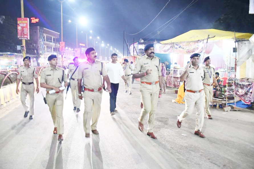 एसपी ने लिया डोंगरगढ़ मेला का जायजा