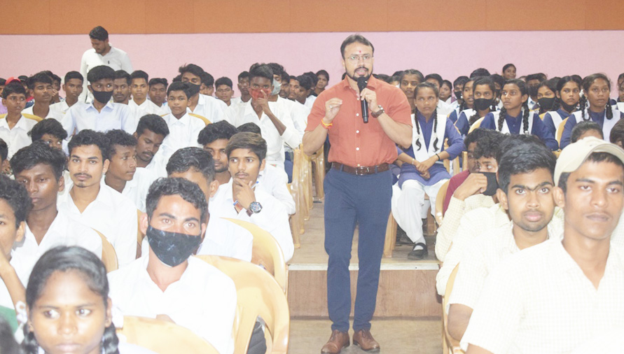 सही रणनीति व मेहनत से मिलेगी सफलता