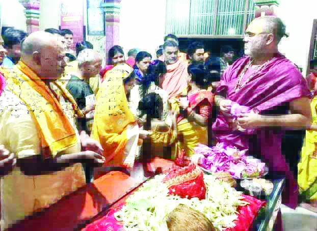 भगवान परशुराम सेना ने दोनों नये शंकराचार्यों के लिए आश्रम में मां त्रिपुर सुंदरी और सिद्धेश्वर महादेव का पूजन एवं अभिषेक किया भगवान परशुराम सेना ने दोनों नये शंकराचार्यों के लिए आश्रम में मां त्रिपुर सुंदरी और सिद्धेश्वर महादेव का पूजन एवं अभिषेक किया