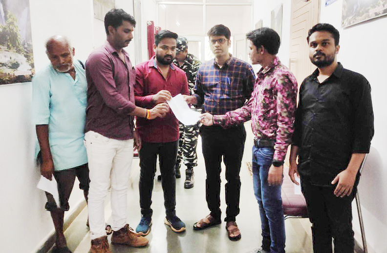 शहीद भगत सिंह की प्रतिमा स्थापित कराने की मांग