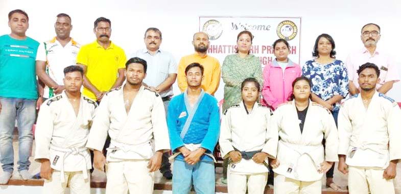 36वीं राष्ट्रीय जूडो प्रतियोगिता में चयनित खिलाडिय़ों का बढ़ाया उत्साह 36वीं राष्ट्रीय जूडो प्रतियोगिता में चयनित खिलाडिय़ों का बढ़ाया उत्साह