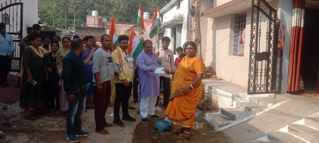 गांधी-शास्त्री जयंती पर पदयात्रा निकाली