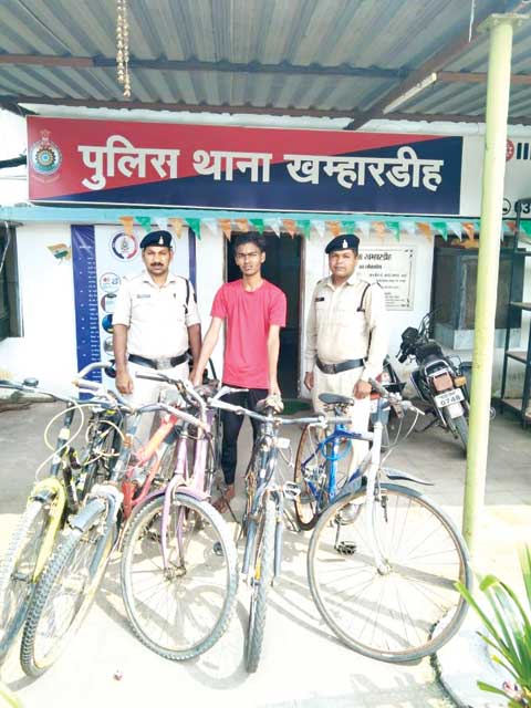 चोरी की सायकल बेचने निकला था गिरफ्तार, 5 जब्त चोरी की सायकल बेचने निकला था गिरफ्तार, 5 जब्त