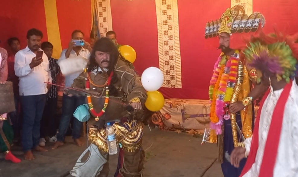 एक बार फिर विधायक संतराम कुंभकरण के रोल में नजर आए एक बार फिर विधायक संतराम कुंभकरण के रोल में नजर आए