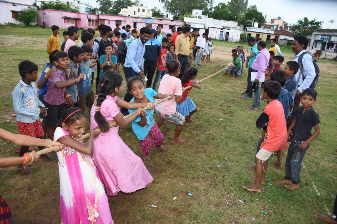 छत्तीसगढिय़ा ओलंपिक: रस्साकशी में हुई जोर आजमाइश, फुगड़ी- पिट्टूल ने किया रोमांचित छत्तीसगढिय़ा ओलंपिक: रस्साकशी में हुई जोर आजमाइश, फुगड़ी- पिट्टूल ने किया रोमांचित